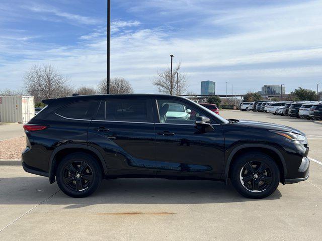 used 2023 Toyota Highlander car, priced at $26,399