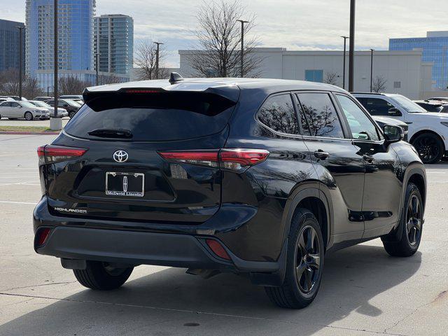 used 2023 Toyota Highlander car, priced at $26,399