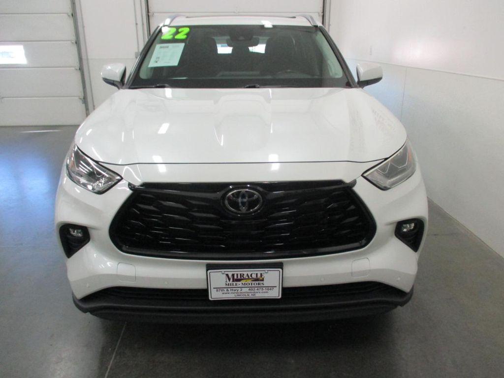 used 2022 Toyota Highlander car, priced at $34,950
