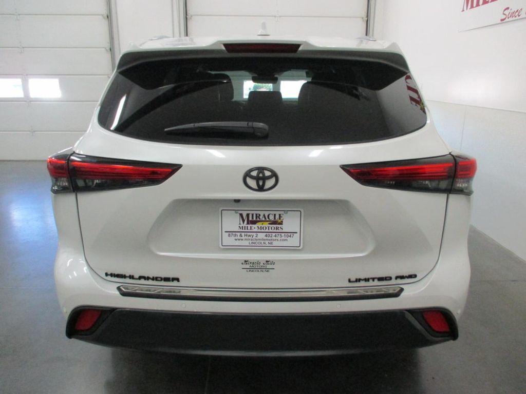 used 2022 Toyota Highlander car, priced at $34,950