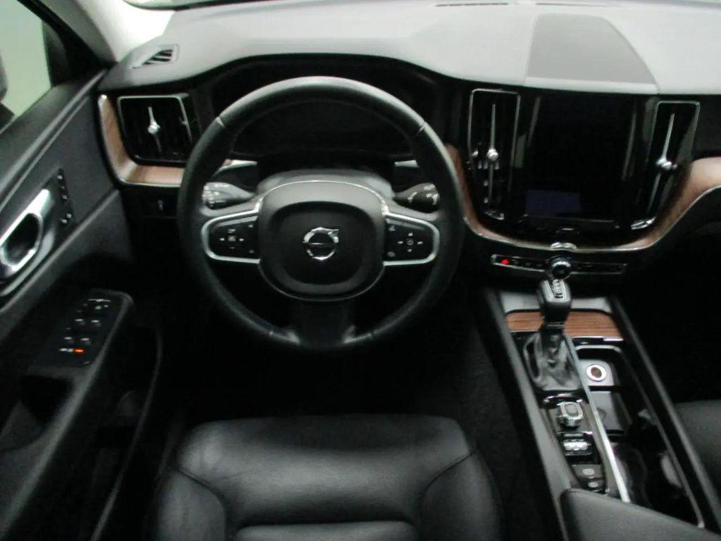 used 2021 Volvo XC60 car, priced at $27,500