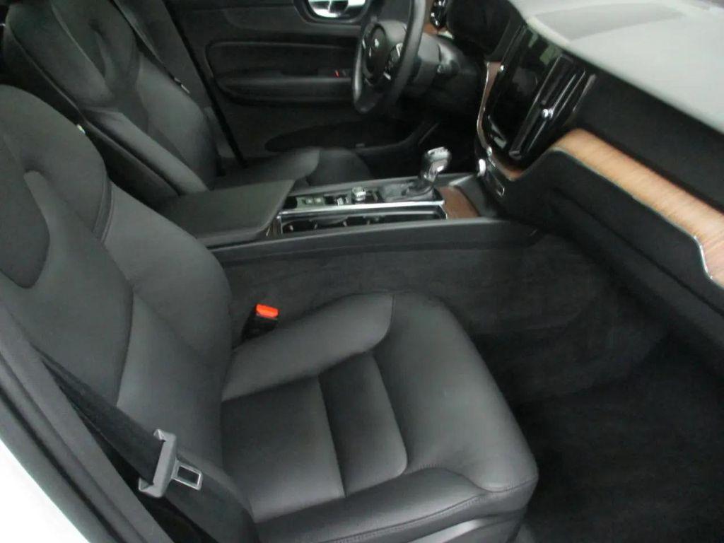 used 2021 Volvo XC60 car, priced at $27,500