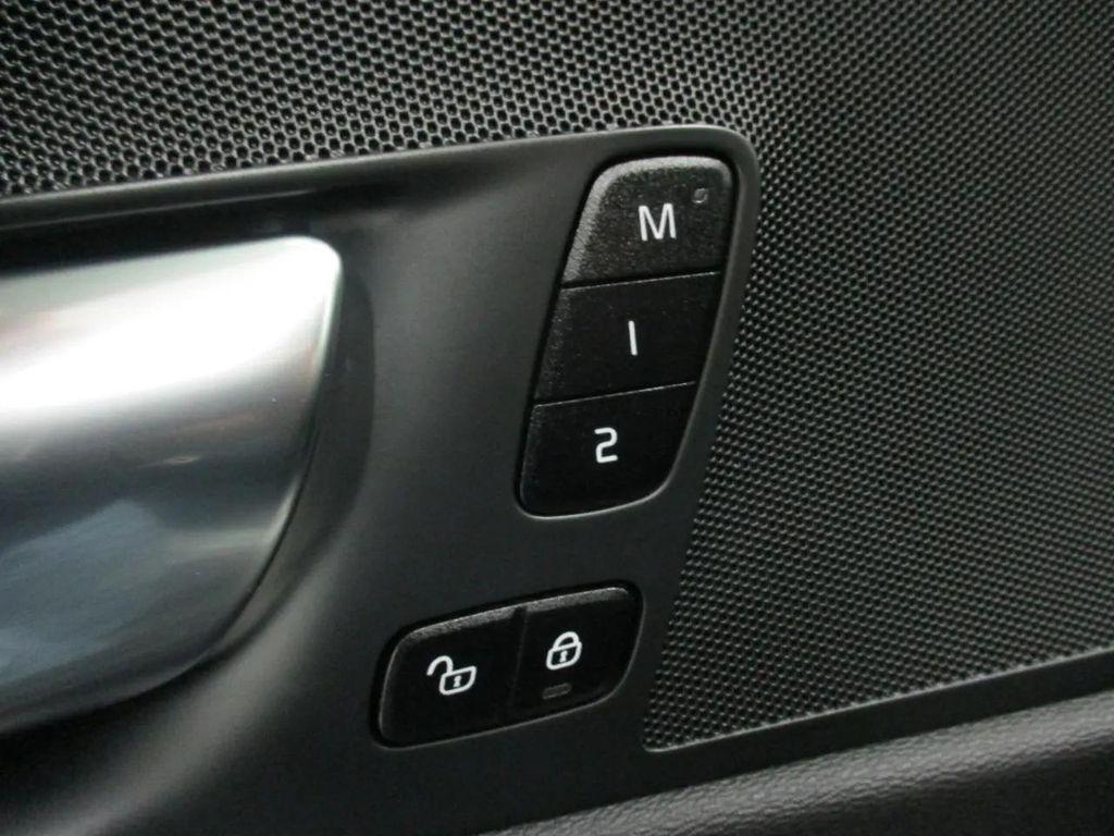 used 2021 Volvo XC60 car, priced at $27,500