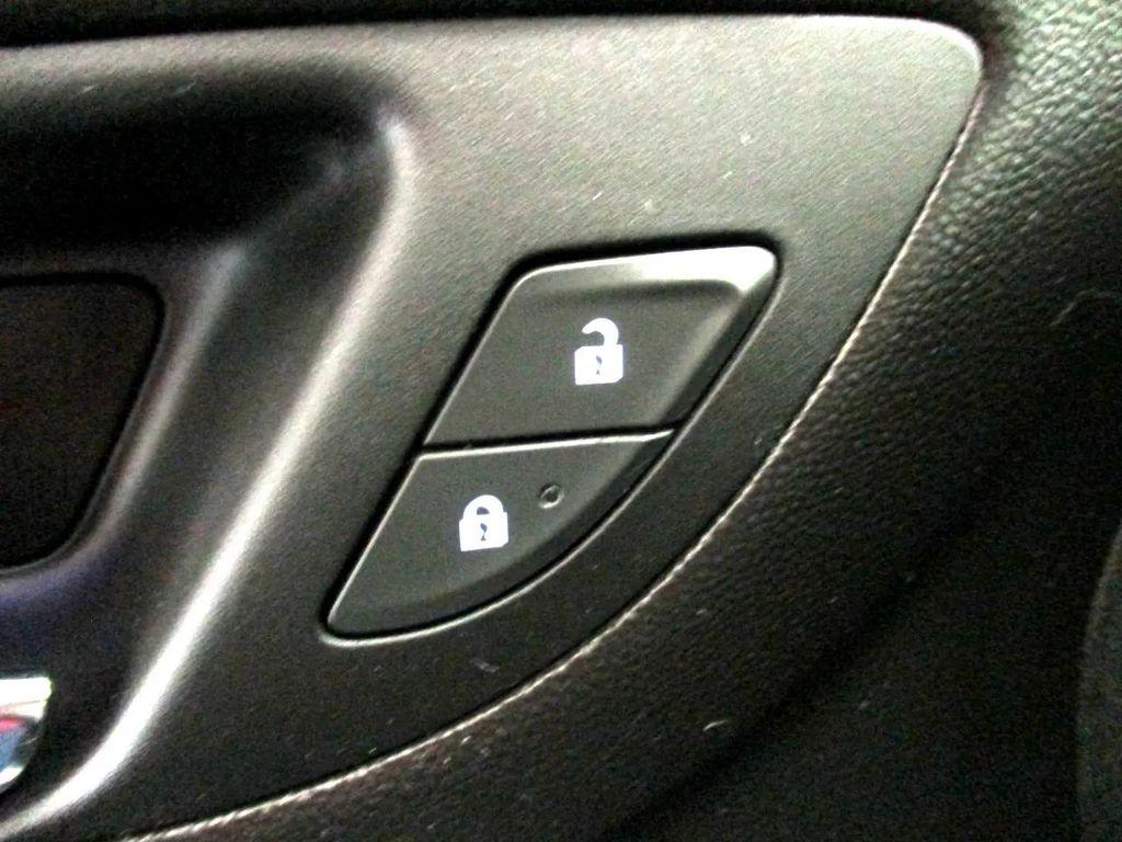 used 2021 Chevrolet Equinox car, priced at $19,560