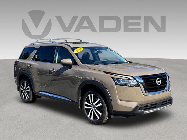 used 2023 Nissan Pathfinder car, priced at $26,800