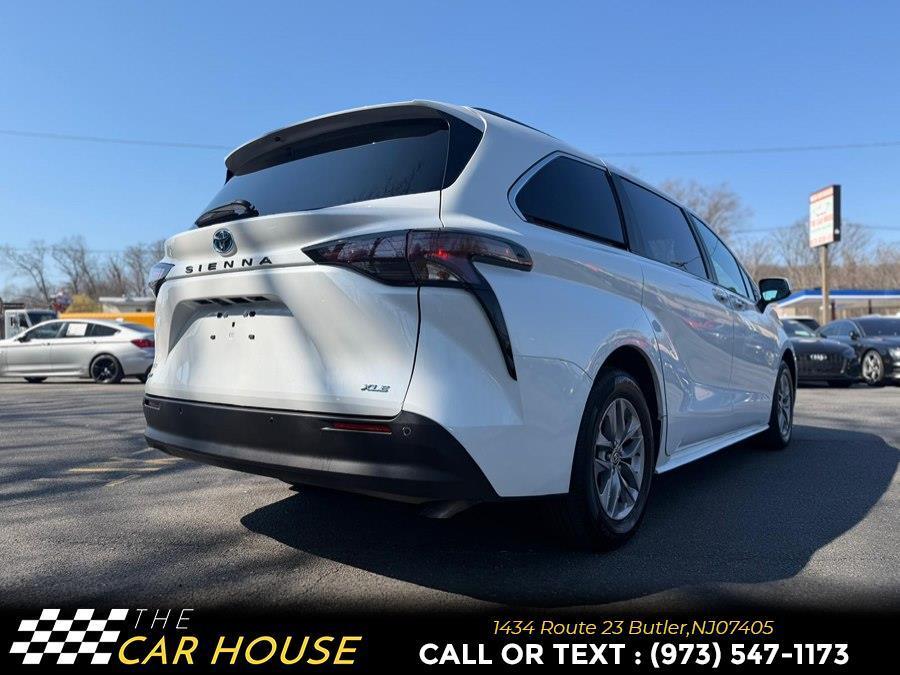 used 2025 Toyota Sienna car, priced at $41,995