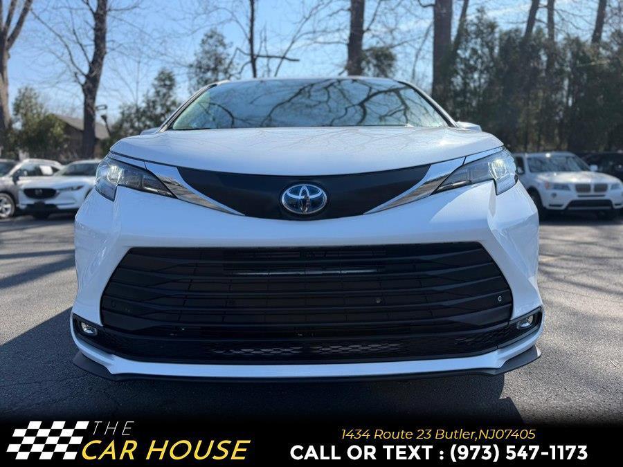 used 2025 Toyota Sienna car, priced at $41,995