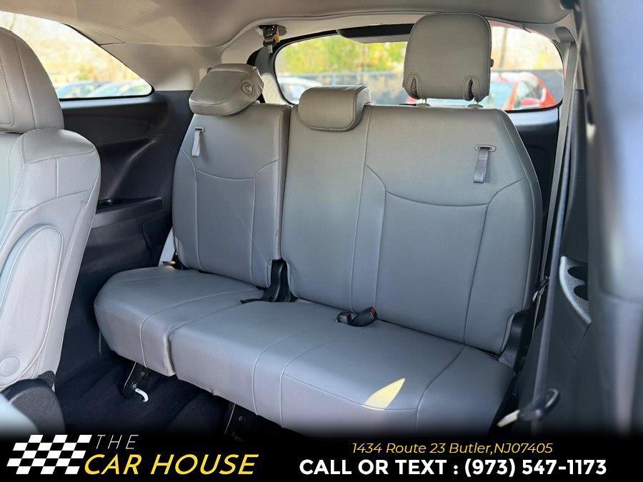 used 2025 Toyota Sienna car, priced at $41,995