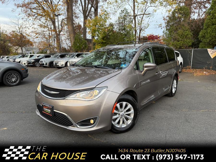 used 2018 Chrysler Pacifica car, priced at $11,995