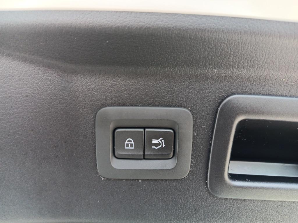 used 2025 Mazda CX-70 PHEV car, priced at $42,000