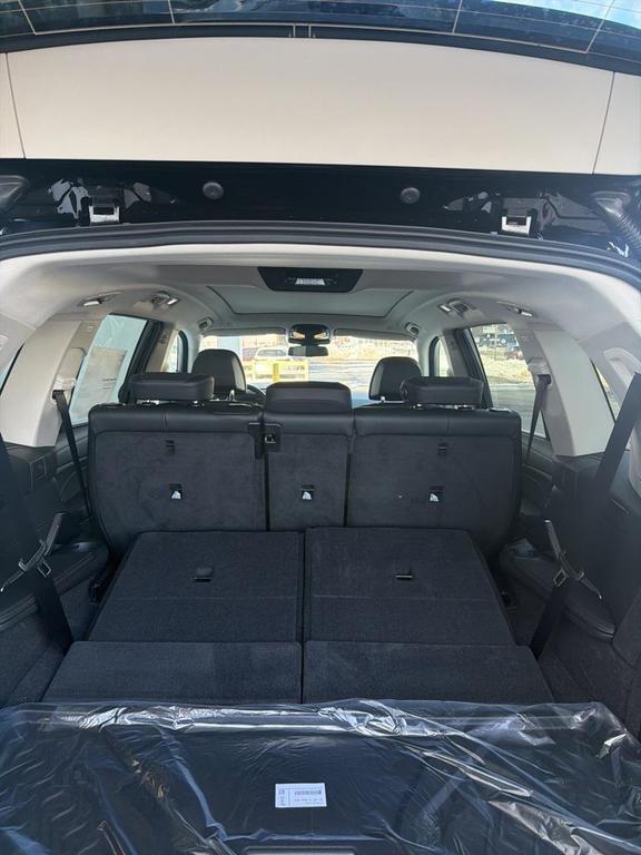 new 2026 BMW X7 car, priced at $91,885