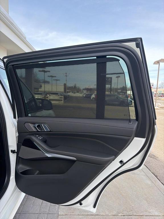 new 2026 BMW X7 car, priced at $118,150