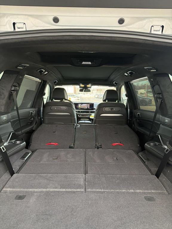 new 2026 BMW X7 car, priced at $118,150