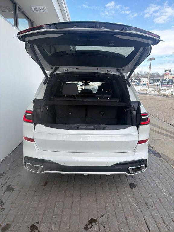 new 2026 BMW X7 car, priced at $94,785