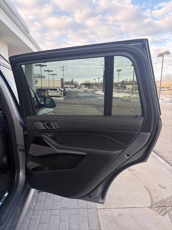 new 2026 BMW X7 car, priced at $119,755