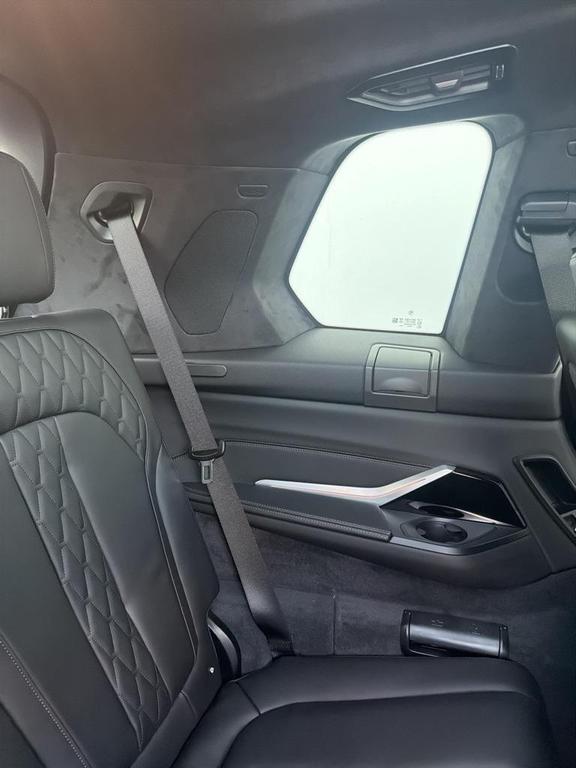 new 2026 BMW X7 car, priced at $119,755