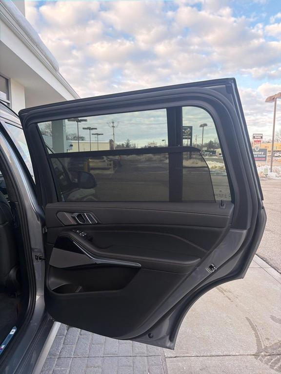 new 2026 BMW X7 car, priced at $119,755