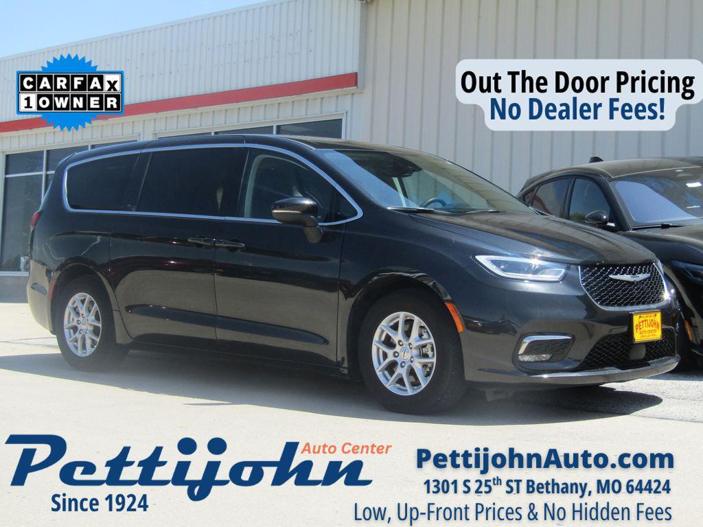 used 2023 Chrysler Pacifica car, priced at $25,000