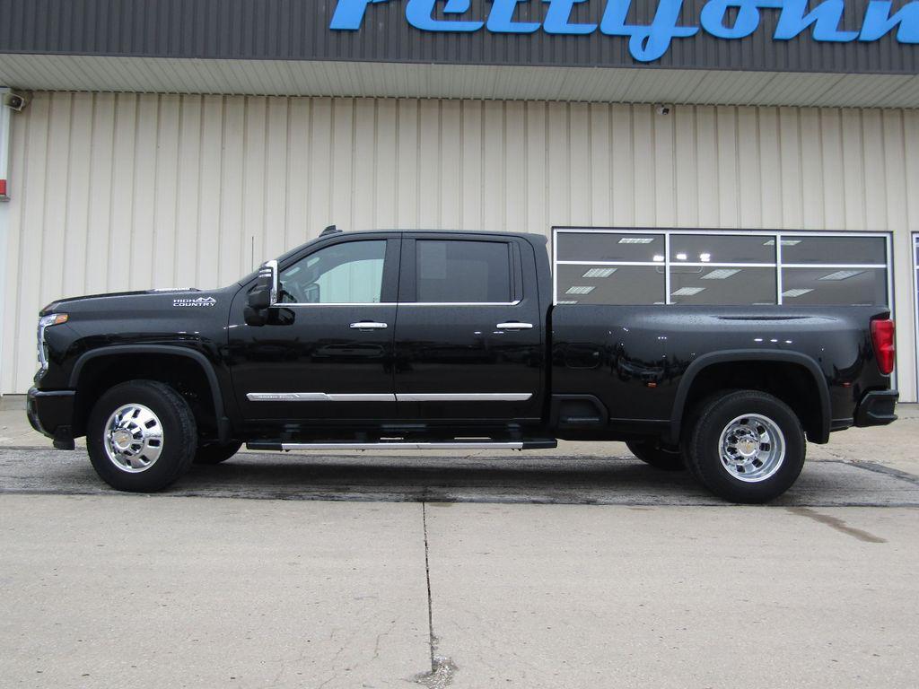 used 2026 Chevrolet Silverado 3500 car, priced at $83,000
