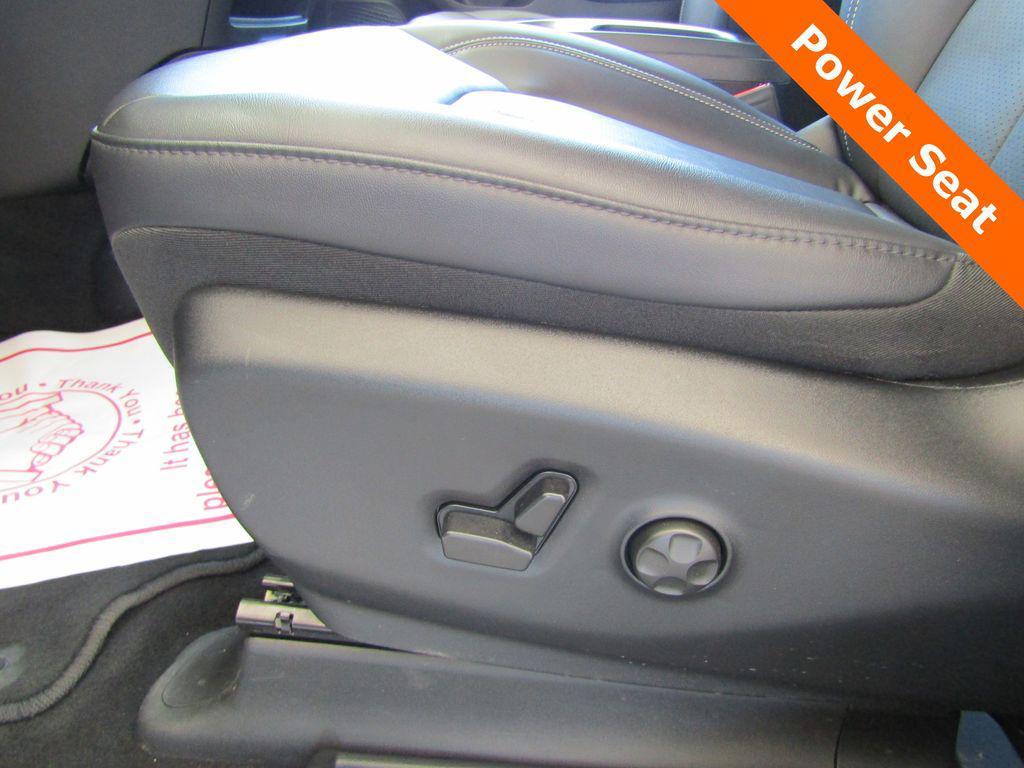 used 2026 Chrysler Pacifica car, priced at $35,500