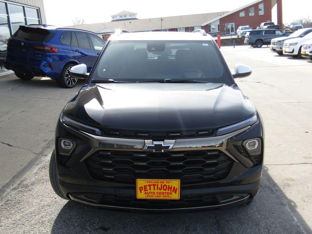 used 2025 Chevrolet TrailBlazer car, priced at $27,000