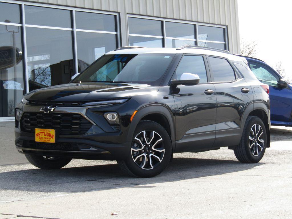used 2025 Chevrolet TrailBlazer car, priced at $27,000