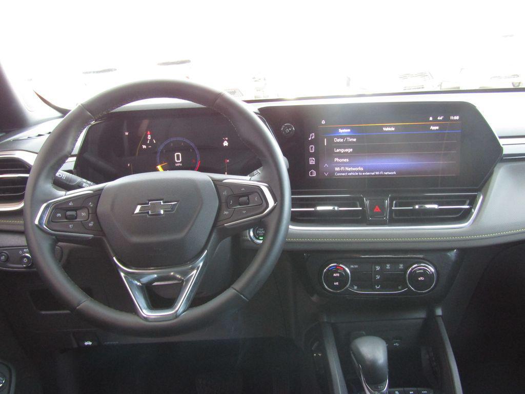 used 2025 Chevrolet TrailBlazer car, priced at $27,000