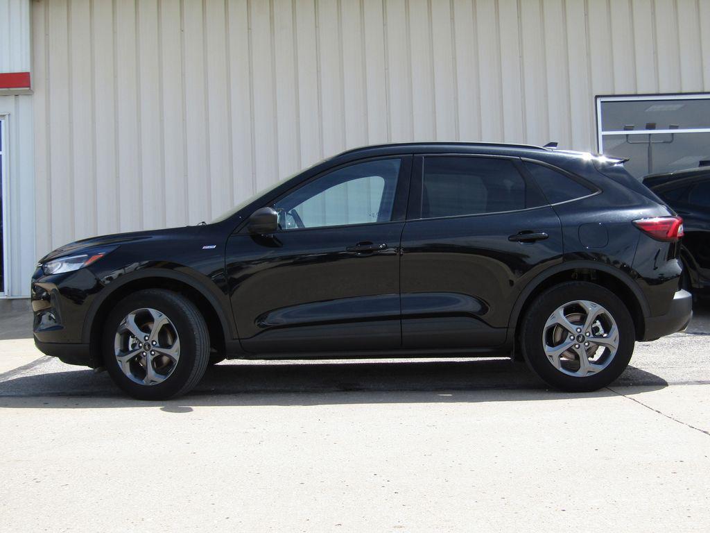 used 2025 Ford Escape car, priced at $23,500