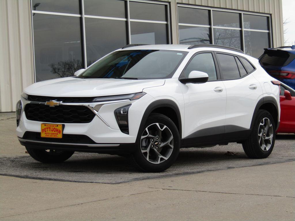 used 2025 Chevrolet Trax car, priced at $20,995