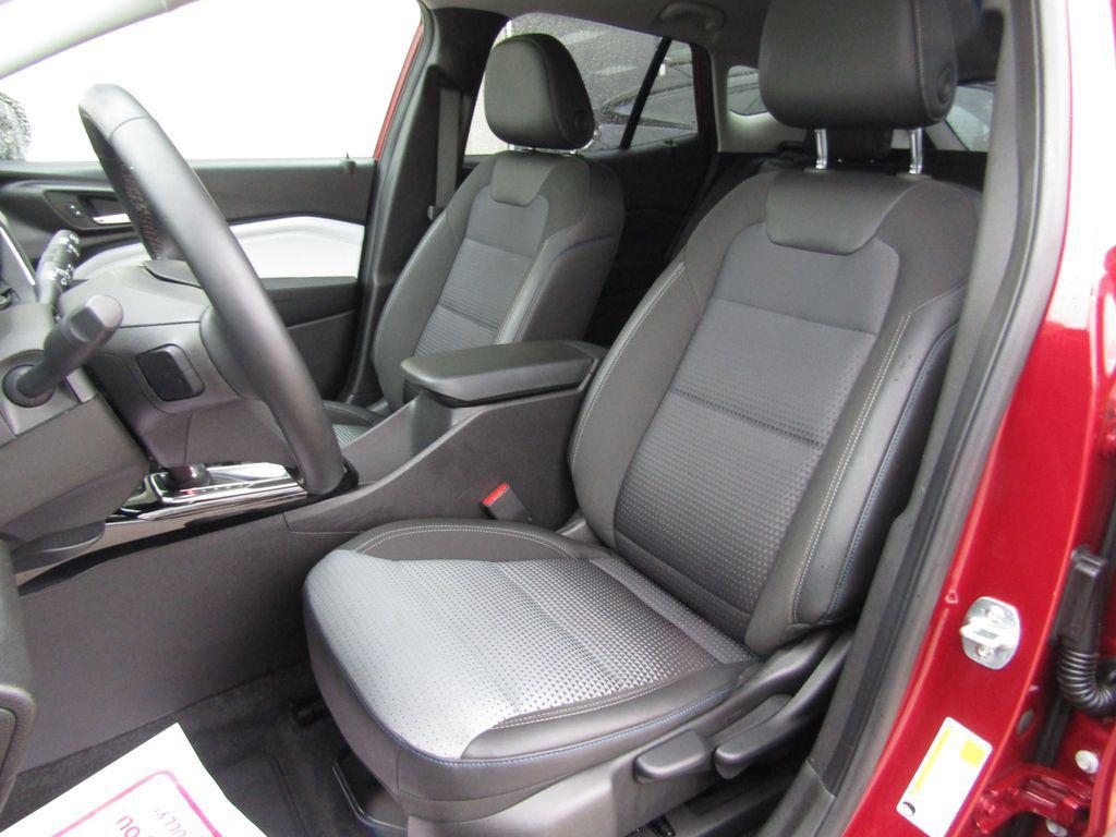 used 2025 Chevrolet Trax car, priced at $22,500