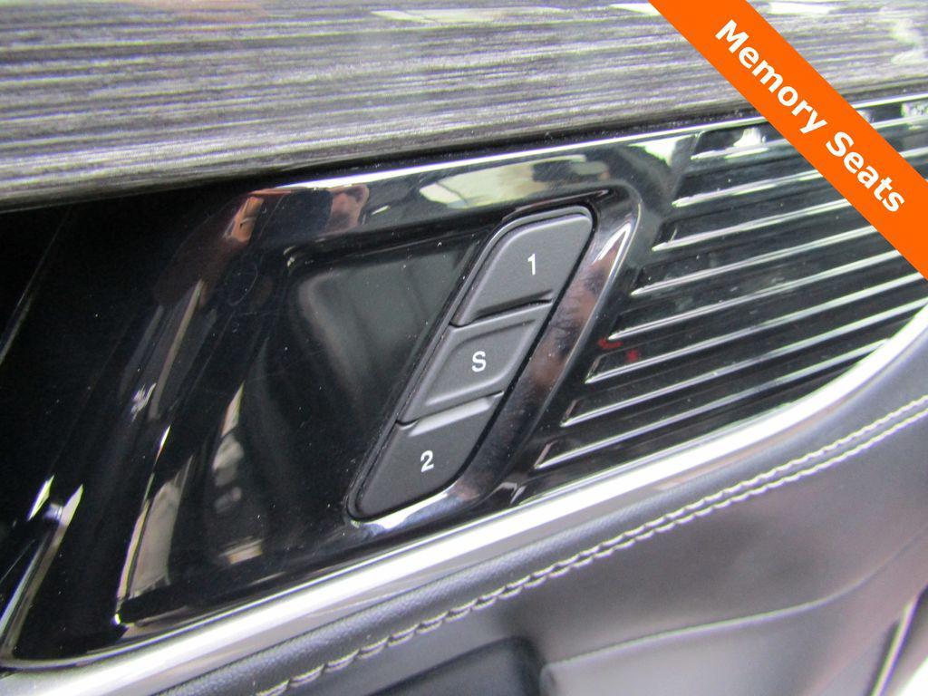 used 2022 Jeep Wagoneer car, priced at $41,995