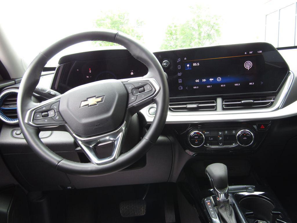 used 2025 Chevrolet Trax car, priced at $20,250