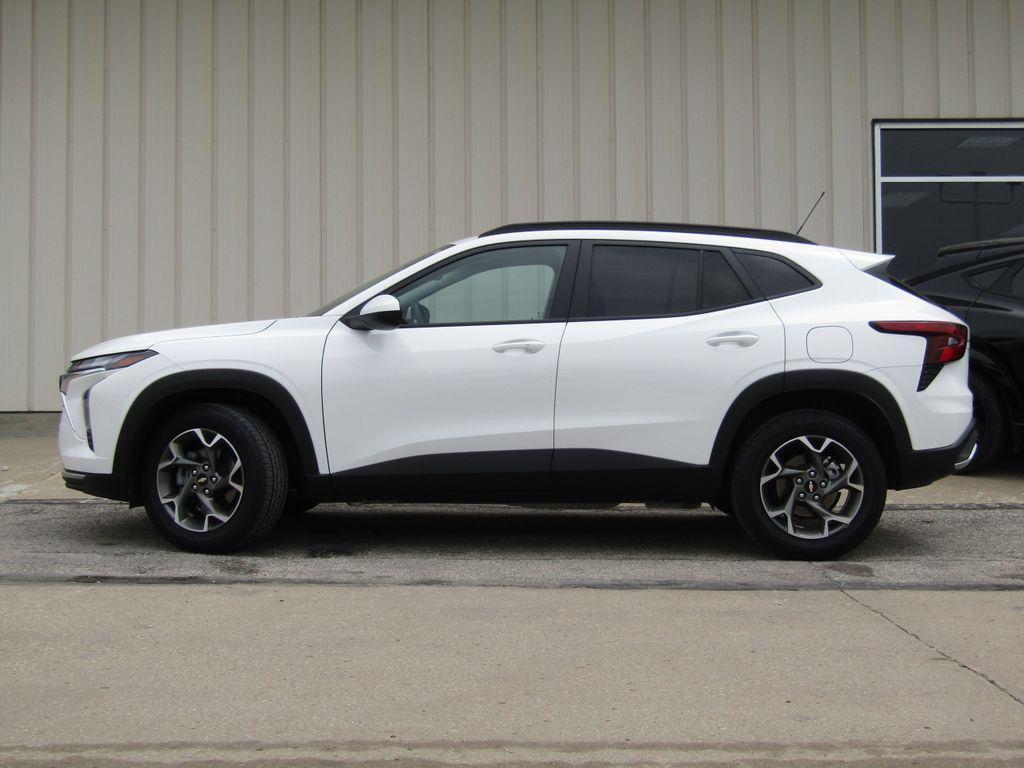 used 2025 Chevrolet Trax car, priced at $20,250