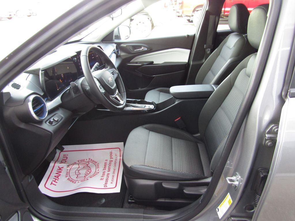 used 2025 Chevrolet Trax car, priced at $20,995