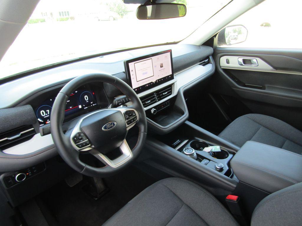used 2025 Ford Explorer car, priced at $39,500