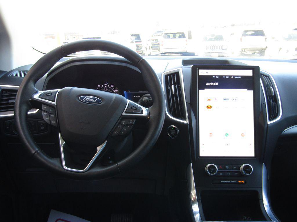 used 2024 Ford Edge car, priced at $25,000