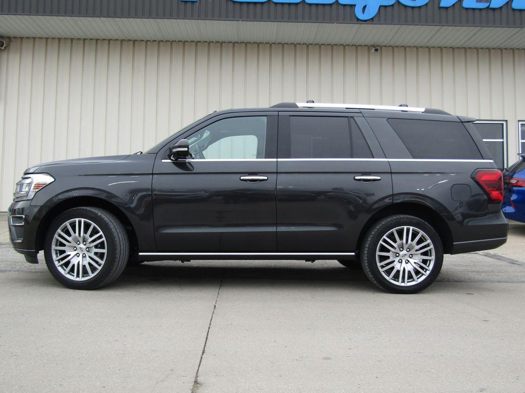 used 2024 Ford Expedition car, priced at $45,500