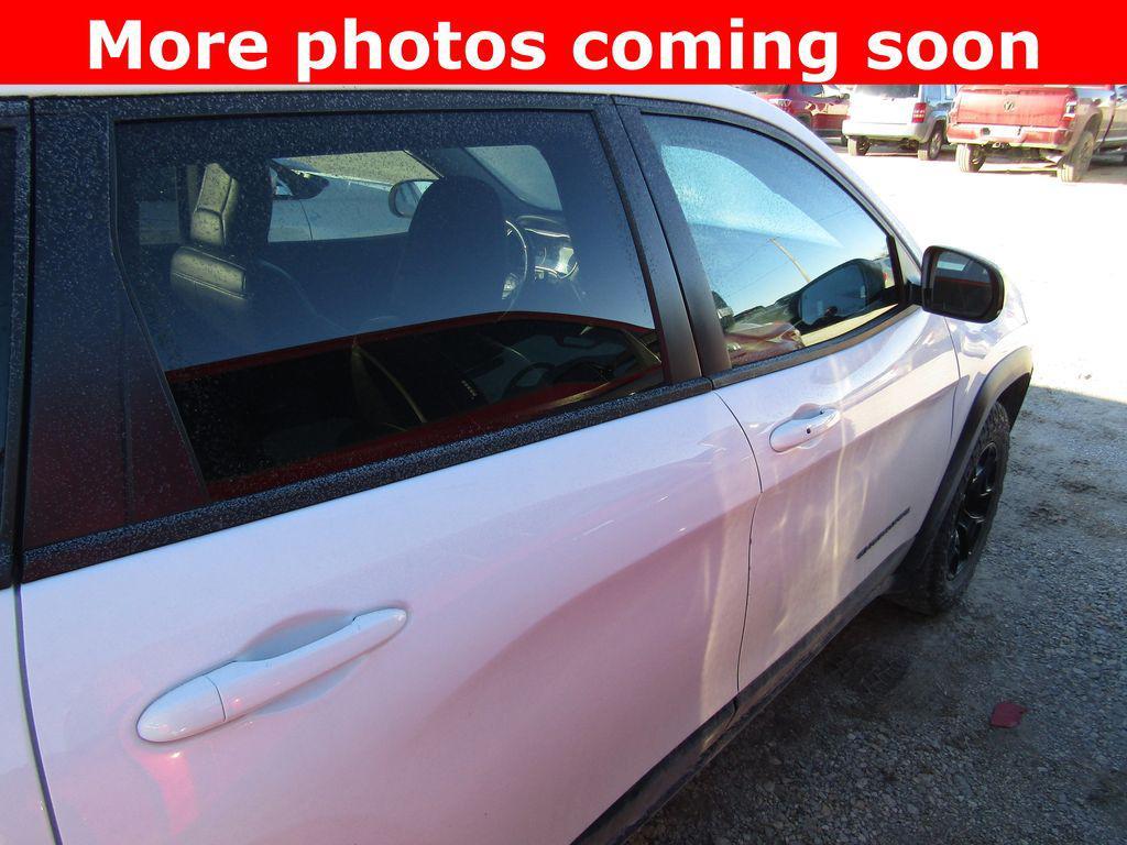 used 2020 Jeep Cherokee car, priced at $17,000