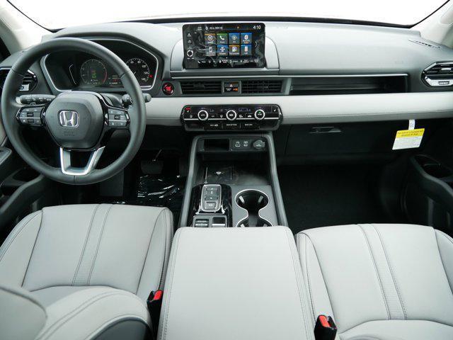 new 2025 Honda Pilot car, priced at $47,095
