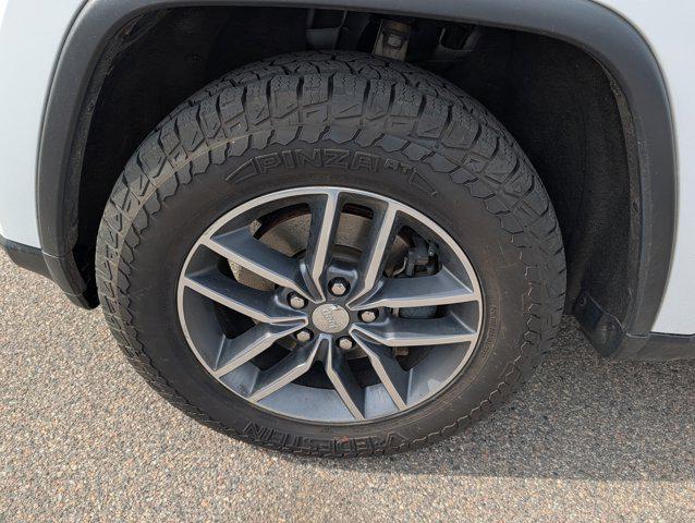 used 2017 Jeep Grand Cherokee car, priced at $14,497