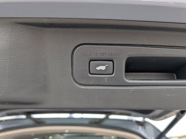 used 2025 Honda Pilot car, priced at $46,847