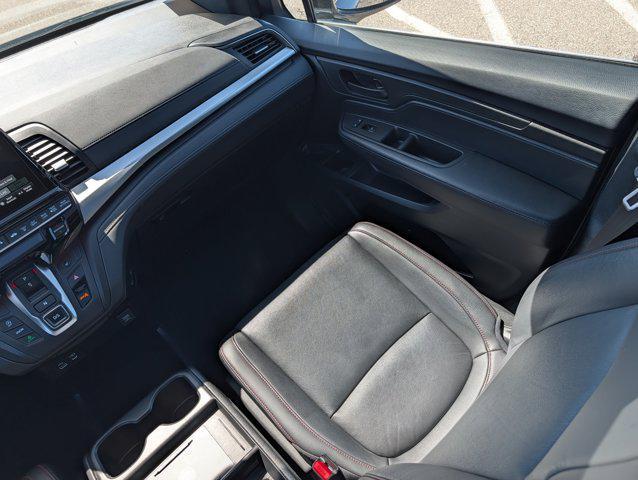 used 2025 Honda Odyssey car, priced at $37,847