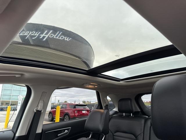 used 2024 Ford Edge car, priced at $26,994