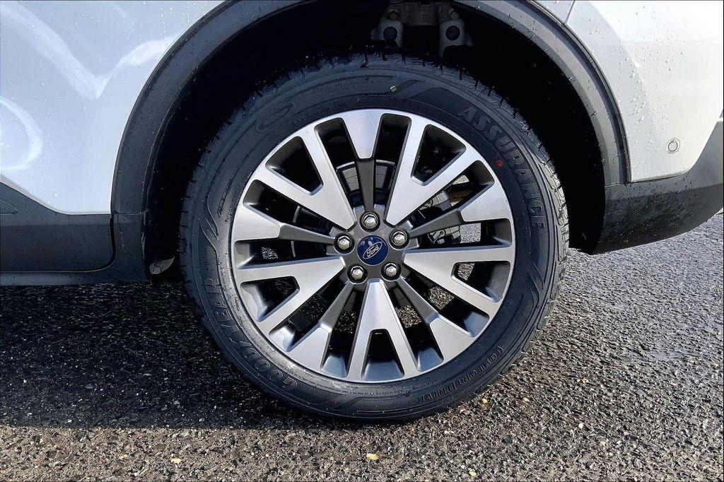 used 2020 Ford Escape car, priced at $18,184