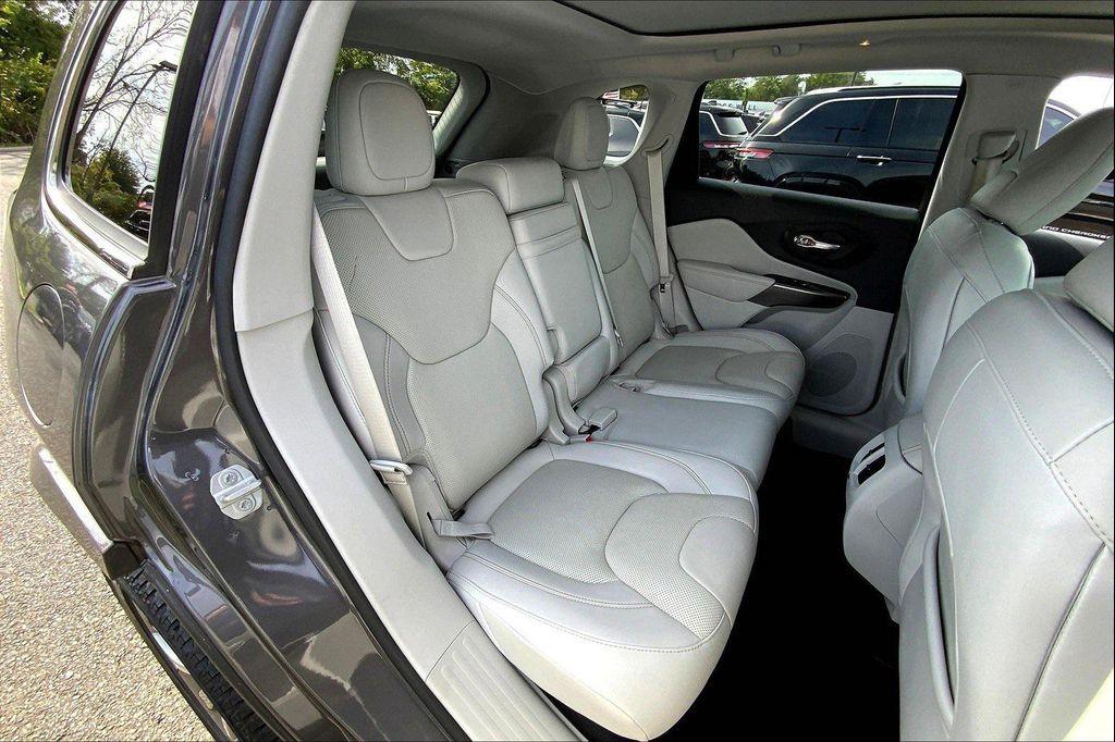 used 2019 Jeep Cherokee car, priced at $19,990