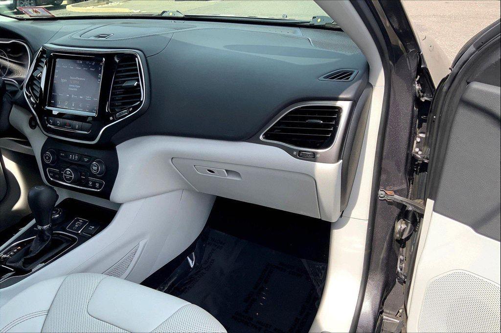 used 2019 Jeep Cherokee car, priced at $19,990