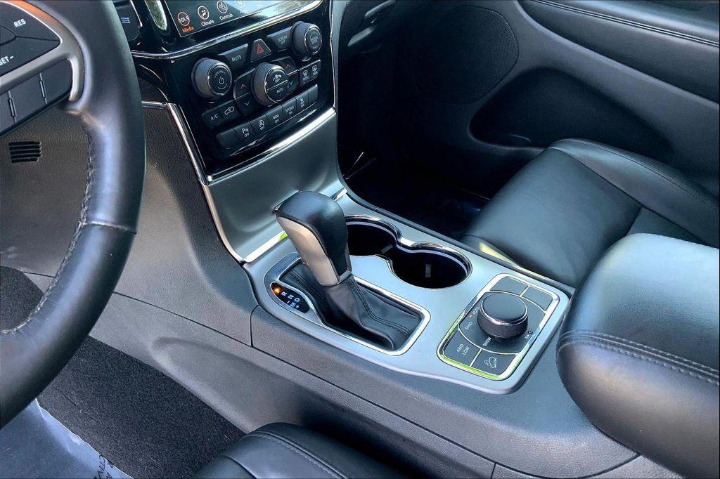 used 2021 Jeep Grand Cherokee car, priced at $17,995