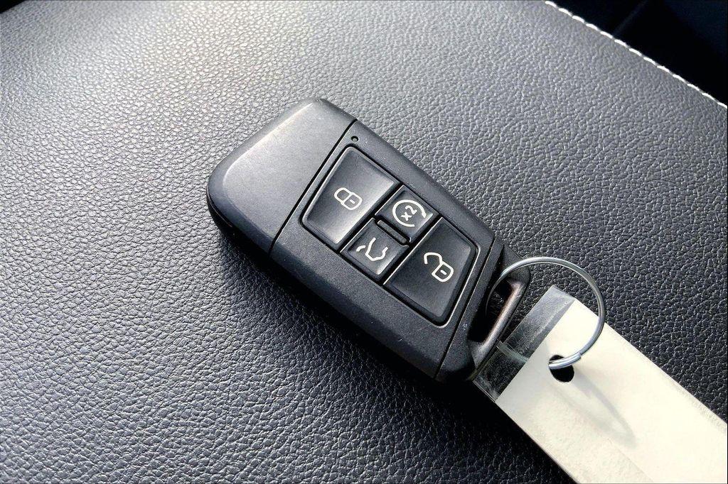 used 2021 Volkswagen Atlas Cross Sport car, priced at $22,397