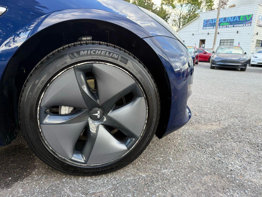 2018 Deep Blue Metallic Tesla Model 3