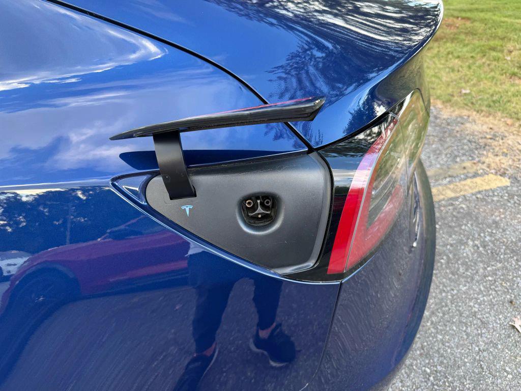 2018 Deep Blue Metallic Tesla Model 3